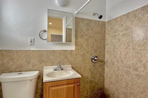 Apartment in Miami, Florida 2 bedrooms, 92.9 sq.m. № 2047008 - photo 12