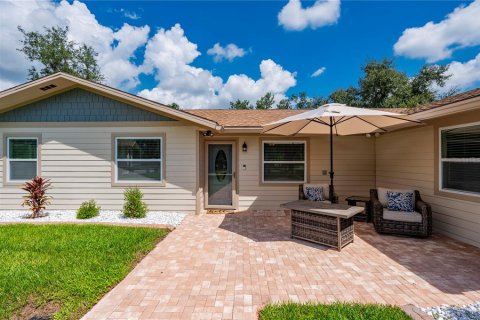 Villa ou maison à vendre à Punta Gorda, Floride: 3 chambres, 170.75 m2 № 2358299 - photo 8
