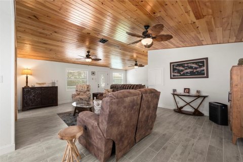 Villa ou maison à vendre à Punta Gorda, Floride: 3 chambres, 170.75 m2 № 2358299 - photo 13