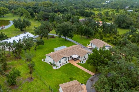 Villa ou maison à vendre à Punta Gorda, Floride: 3 chambres, 170.75 m2 № 2358299 - photo 4
