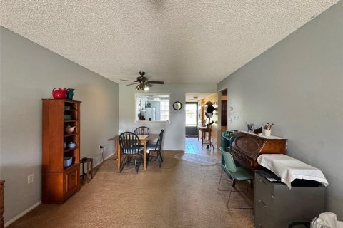 Condo in Port Richey, Florida, 2 bedrooms  № 1610020 - photo 13