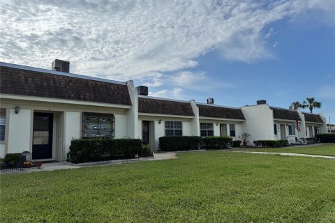 Condo in Port Richey, Florida, 2 bedrooms  № 1610020 - photo 7