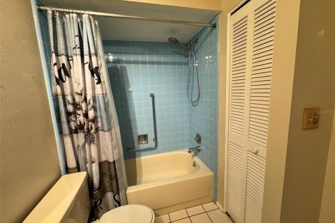 Condo in Port Richey, Florida, 2 bedrooms  № 1610020 - photo 29