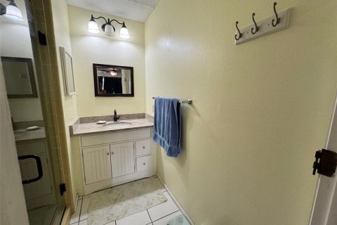 Condo in Port Richey, Florida, 2 bedrooms  № 1610020 - photo 24