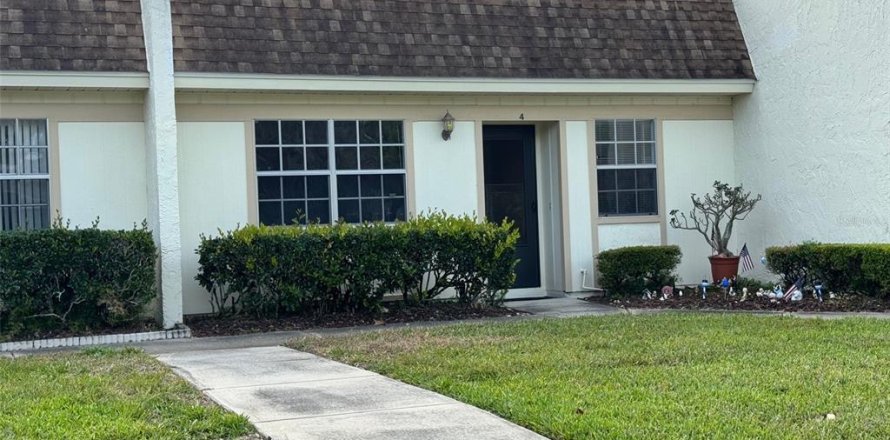 Condo in Port Richey, Florida, 2 bedrooms № 1610020