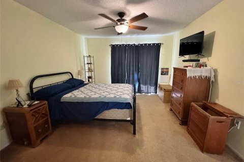 Condo in Port Richey, Florida, 2 bedrooms  № 1610020 - photo 19