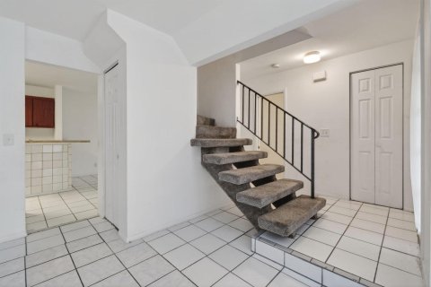 Townhouse in Palm Beach Gardens, Florida 2 bedrooms, 107.49 sq.m. № 2247332 - photo 8