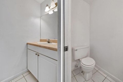 Townhouse in Palm Beach Gardens, Florida 2 bedrooms, 107.49 sq.m. № 2247332 - photo 25