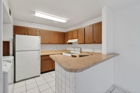 Townhouse in Palm Beach Gardens, Florida 2 bedrooms, 107.49 sq.m. № 2247332 - photo 16