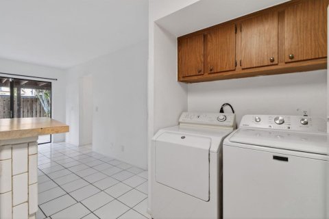 Townhouse in Palm Beach Gardens, Florida 2 bedrooms, 107.49 sq.m. № 2247332 - photo 22