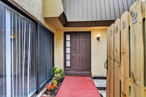 Townhouse in Palm Beach Gardens, Florida 2 bedrooms, 107.49 sq.m. № 2247332 - photo 4
