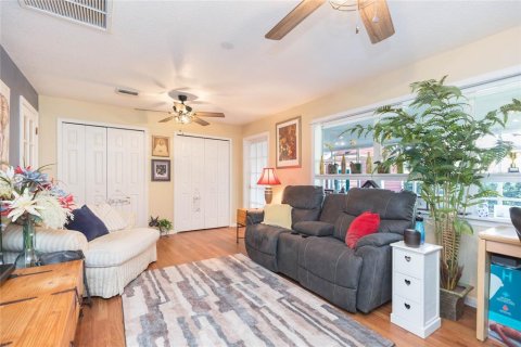 Casa en venta en Tampa, Florida, 3 dormitorios, 196.77 m2 № 2415373 - foto 23