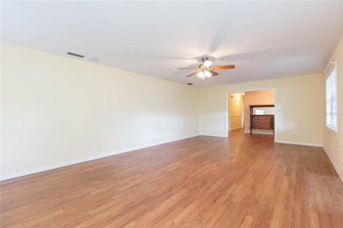 Casa en venta en Tampa, Florida, 3 dormitorios, 196.77 m2 № 2415373 - foto 12