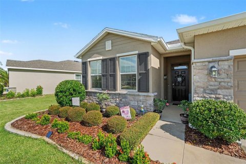 Villa ou maison à vendre à Zephyrhills, Floride: 4 chambres, 190.26 m2 № 2304602 - photo 4