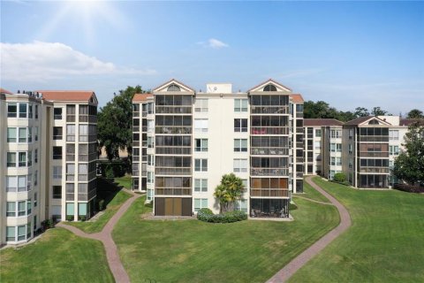 Condominio en Maitland, Florida, 2 dormitorios № 2218118