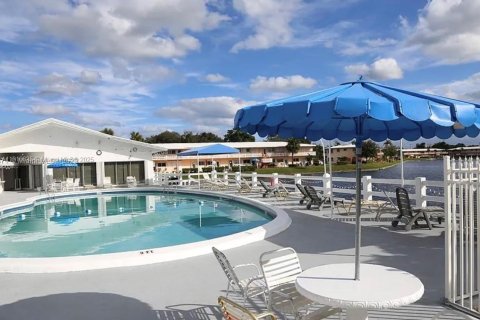 Condominio en alquiler en Hallandale Beach, Florida, 1 dormitorio, 58.06 m2 № 1974024 - foto 8