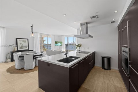 Купить кондоминиум в Майами-Бич, Флорида 3 спальни, 171.13м2, № 1981943 - фото 12