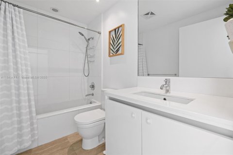 Купить кондоминиум в Майами-Бич, Флорида 3 спальни, 171.13м2, № 1981943 - фото 21