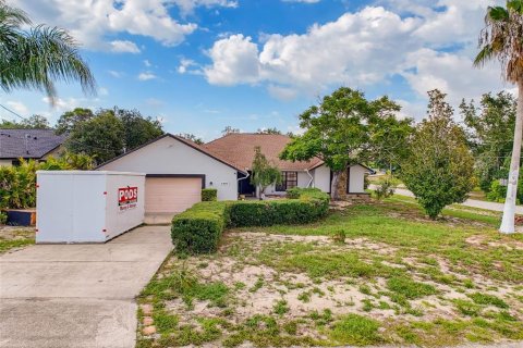 Villa ou maison à vendre à Spring Hill, Floride: 3 chambres, 180.04 m2 № 2222960 - photo 2