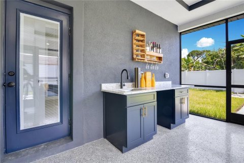 House in Orlando, Florida 4 bedrooms, 149.94 sq.m. № 1803791 - photo 12