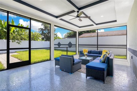 House in Orlando, Florida 4 bedrooms, 149.94 sq.m. № 1803791 - photo 13