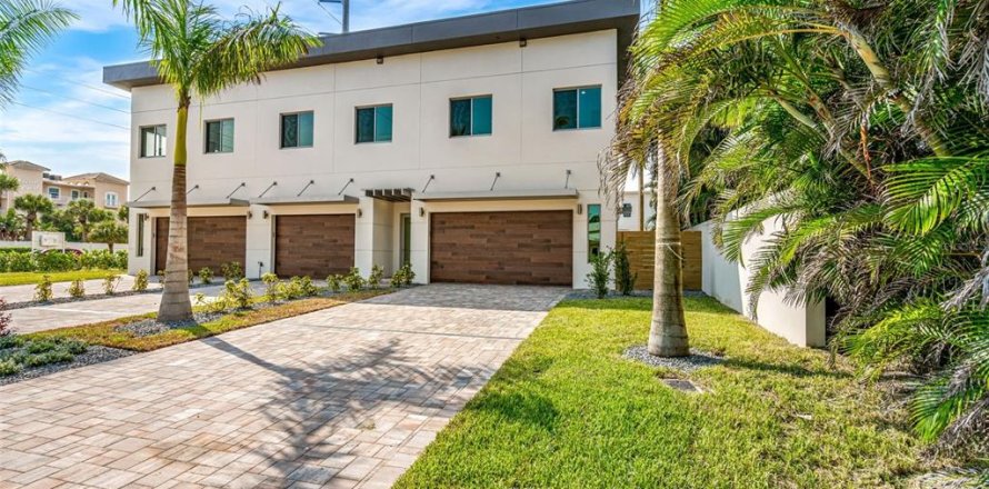 Adosado en Indialantic, Florida 3 dormitorios, 162.39 m2 № 1894015