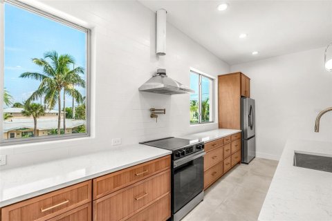 Adosado en venta en Indialantic, Florida, 3 dormitorios, 162.39 m2 № 1894015 - foto 6