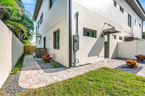 Adosado en venta en Indialantic, Florida, 3 dormitorios, 162.39 m2 № 1894015 - foto 22