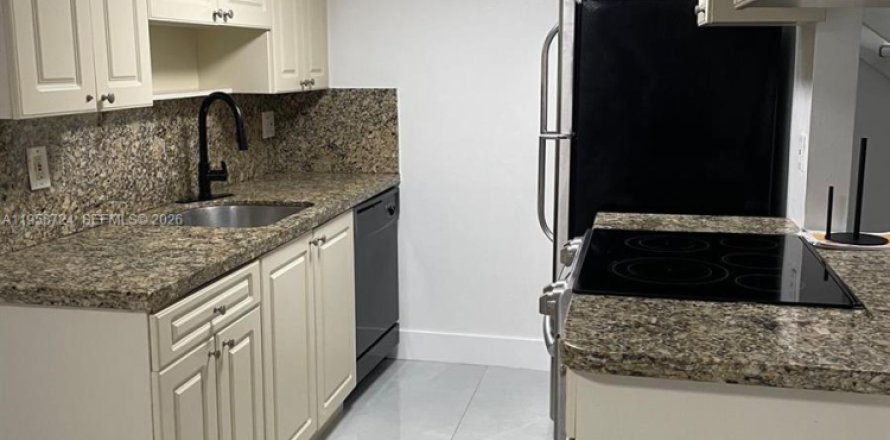 Таунхаус в Форт-Лодердейл, Флорида 2 спальни, 94.02м2 № 2017513