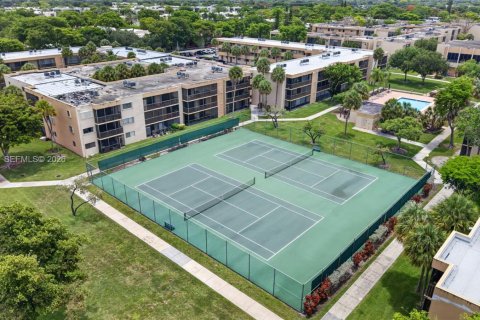 Condominio en venta en Miami, Florida, 2 dormitorios, 91.51 m2 № 2244302 - foto 24