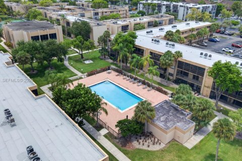 Condominio en venta en Miami, Florida, 2 dormitorios, 91.51 m2 № 2244302 - foto 25