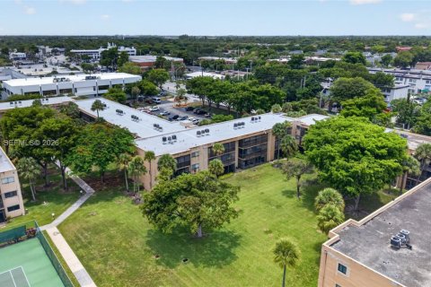 Condominio en venta en Miami, Florida, 2 dormitorios, 91.51 m2 № 2244302 - foto 28