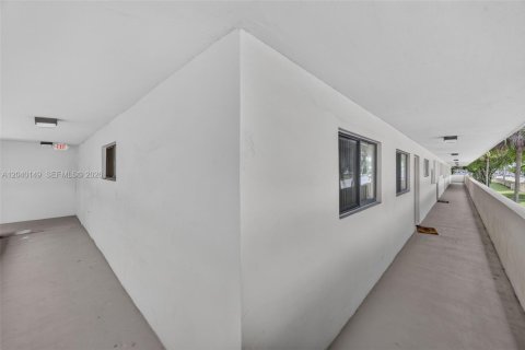 Condominio en venta en Miami, Florida, 2 dormitorios, 91.51 m2 № 2244302 - foto 3