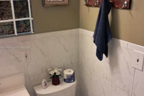 Casa en alquiler en Miami, Florida, 3 dormitorios, 145.86 m2 № 2010455 - foto 9