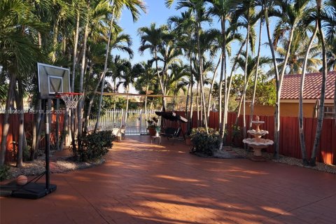 Casa en alquiler en Miami, Florida, 3 dormitorios, 145.86 m2 № 2010455 - foto 19