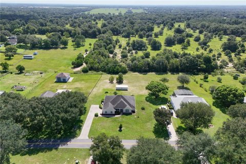 House in Mount Dora, Florida 4 bedrooms, 231.51 sq.m. № 1845046 - photo 4