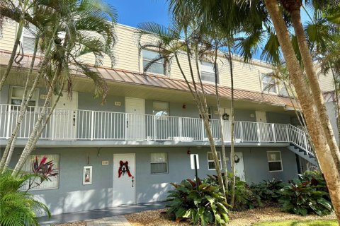 Villa ou maison à louer à Miami, Floride: 2 chambres, 91.79 m2 № 1973199 - photo 2
