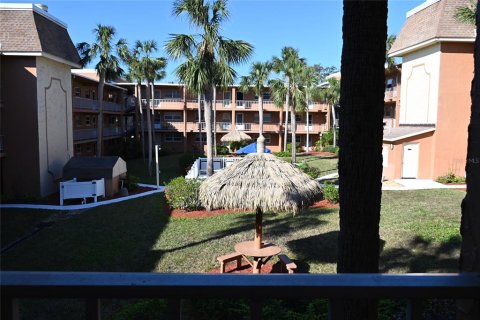 Condo in Largo, Florida, 1 bedroom  № 1541378 - photo 1