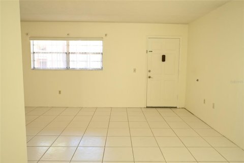 Condo in Largo, Florida, 1 bedroom  № 1541378 - photo 2
