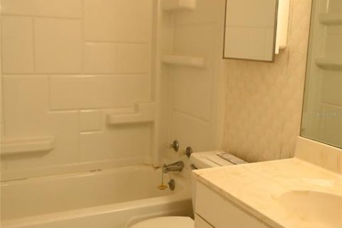 Condo in Largo, Florida, 1 bedroom  № 1541378 - photo 8