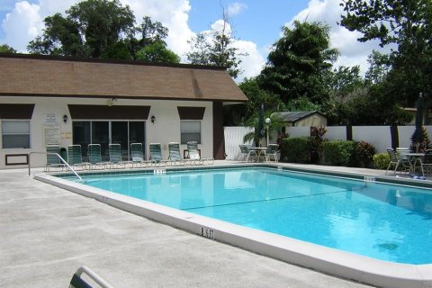 Condo in Largo, Florida, 1 bedroom  № 1541378 - photo 12