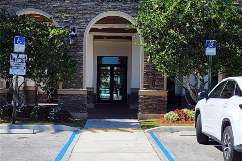 Townhouse in Homestead, Florida 3 bedrooms, 147.44 sq.m. № 2044731 - photo 9