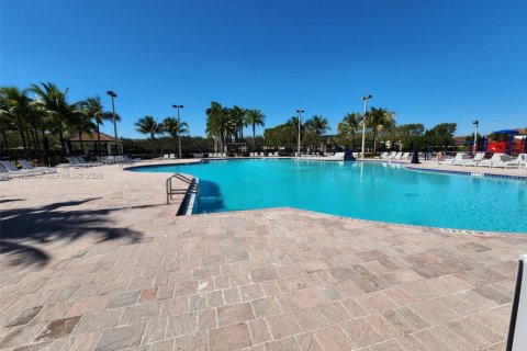 Townhouse in Homestead, Florida 3 bedrooms, 147.44 sq.m. № 2044731 - photo 10