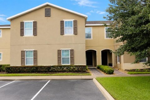 Townhouse in Davenport, Florida 4 bedrooms, 181.16 sq.m. № 2277102