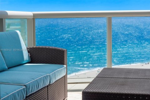 Снять в аренду кондоминиум в Майами-Бич, Флорида 3 спальни, 140м2, № 2035031 - фото 3