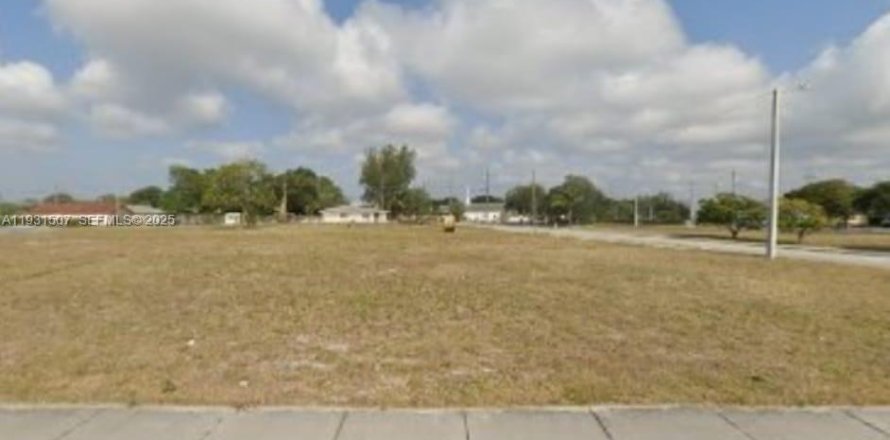 Земельный участок в Дирфилд-Бич, Флорида № 1990130