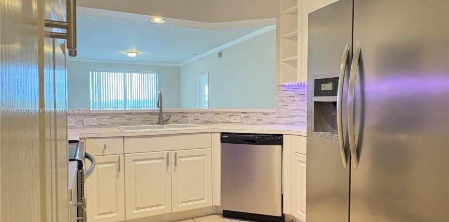 Condo à Doral, Floride, 2 chambres № 1867356