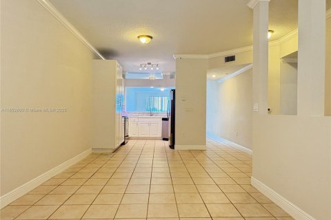 Снять в аренду кондоминиум в Дорал, Флорида 2 спальни, 157.93м2, № 1867356 - фото 7