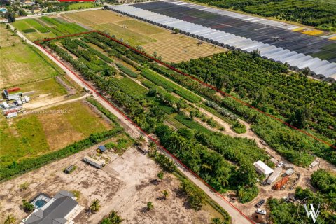 Propiedad comercial en venta en Miami, Florida № 1764760 - foto 2