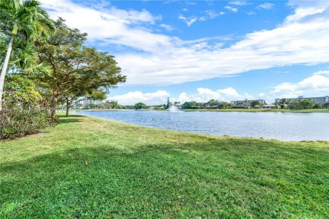 Condominio en venta en Pompano Beach, Florida, 3 dormitorios, 134.15 m2 № 1801012 - foto 5